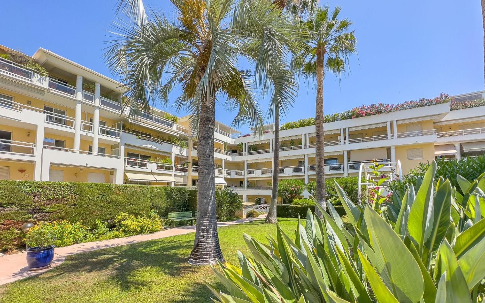 Le First By Winsome Destination Apartment Cannes Exterior photo